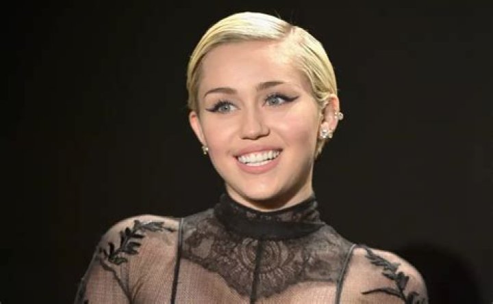 Miley8