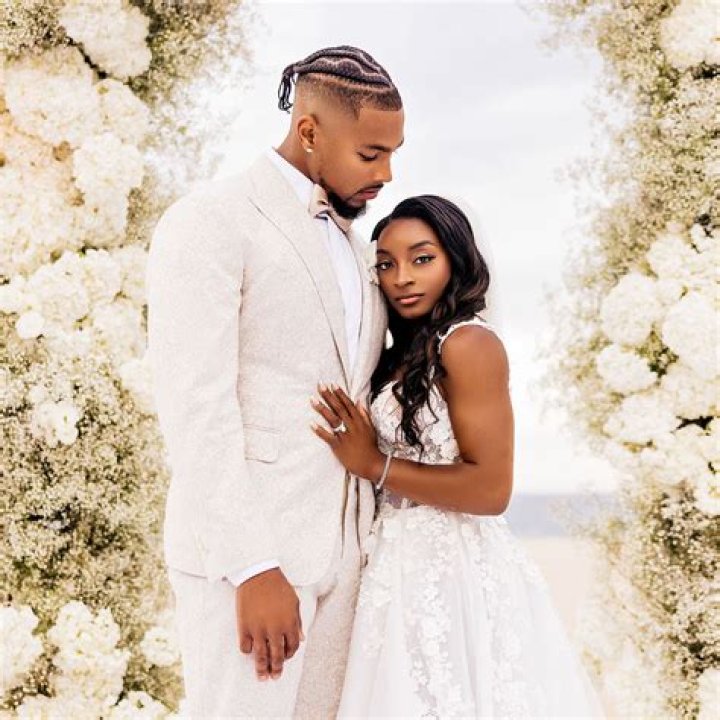 Simone Biles Jonathan Owens