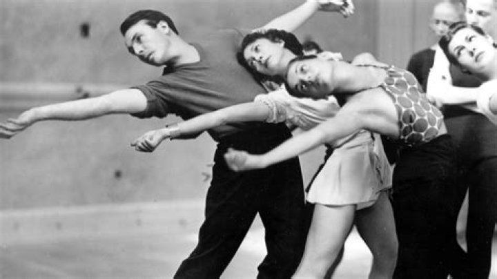 The DiscOasis Dancers